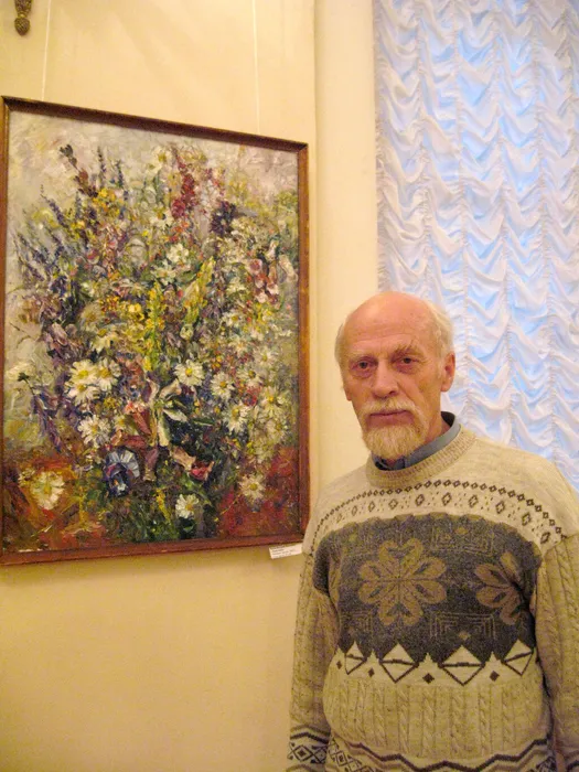 В выставочном зале- Смольный
